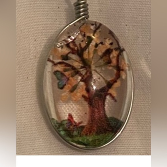 Elegant Tree Pendant Necklace - Picture 3 of 5
